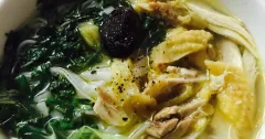 Phở Gà Truyền Thống Thơm Ngon Với Nước Dùng Thanh Ngọt