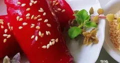 Bánh Cuốn Ngọt Nhân Đậu Xanh Dừa Màu Củ Dền