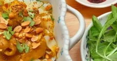 Mì Quảng Gà Ta Đậm Đà Chuẩn Vị Miền Trung