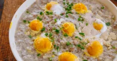 Chinese Steamed Pork Patty with Salted Duck Eggs