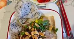 Mì Quảng gà thịt heo đậm đà chuẩn vị miền Trung