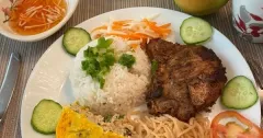 Cơm tấm sườn bì chả trứng thơm ngon chuẩn vị