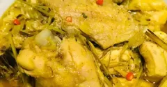 Gà kho sả ớt đậm đà, thơm cay đưa cơm