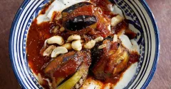 Fatteh Makdous (Lamb-Stuffed Eggplant Fatteh)