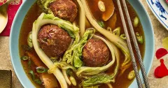 Chinese Lion's Head Meatball Soup