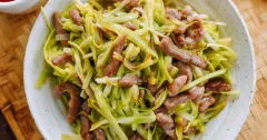 Cantonese Stir-Fried Pork with Chinese Yellow Chives