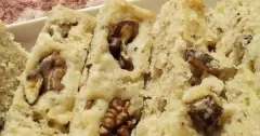 Moist Banana Walnut Loaf
