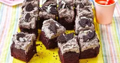 Vegan Cookies and Cream Cake