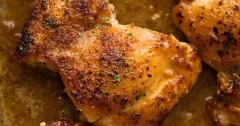Crispy Garlic Butter Chicken Thighs with White Wine Sauce