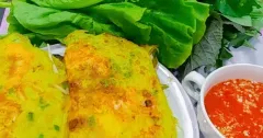 Bánh Xèo Tôm Thịt Mực Và Trứng Cút Giòn Rụm
