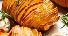 Crispy Garlic and Rosemary Hasselback Potatoes