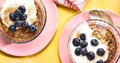 Healthy Baked Oats with Berries and Yogurt