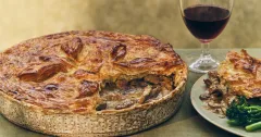 Easy Steak and Mushroom Puff Pastry Pie