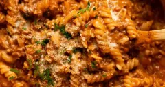 One-Pot Creamy Tomato Beef Pasta