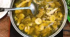 Cách nấu Lẩu Gà Lá É Phú Yên thơm nồng, chuẩn vị tại nhà