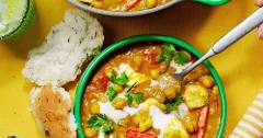Tanzanian Banana and Chickpea Curry