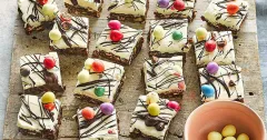 No-Bake Easter Rocky Road Cheesecake Bars