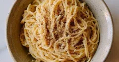 Sichuan Peppercorn Cacio e Pepe (Spicy & Numbing)