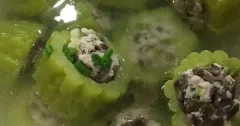 Canh khổ qua nhồi thịt thanh mát, không đắng
