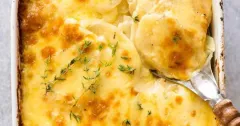 Classic Creamy Potatoes au Gratin (Dauphinoise)