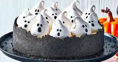 Spooky Halloween Marshmallow Ghost Cheesecake