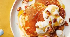 Fluffy Carrot Cake Pancakes with Creamy Yogurt Topping