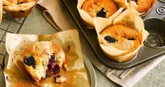 Fluffy Blackberry & Greek Yogurt Muffins