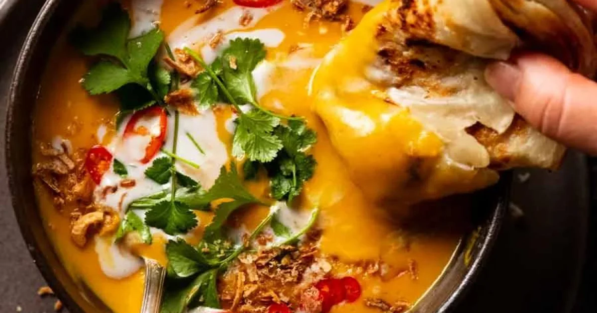 Creamy Thai Coconut Pumpkin Soup