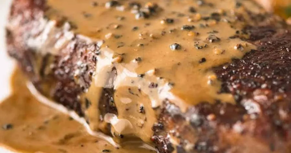 Perfect Steak with Creamy Peppercorn Sauce