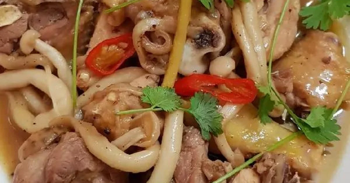 Gà Kho Nấm Hải Sản Đậm Đà, Thơm Mềm Dễ Làm