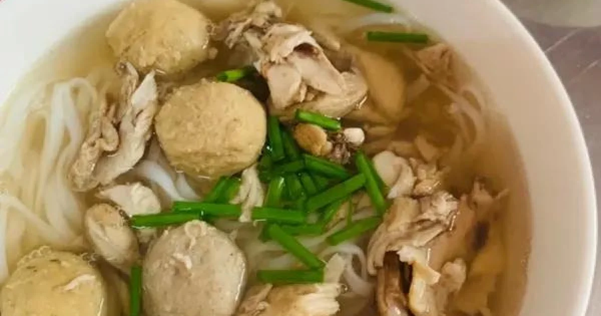 Phở Gà Bò Viên Thơm Ngon, Nước Dùng Thanh Ngọt