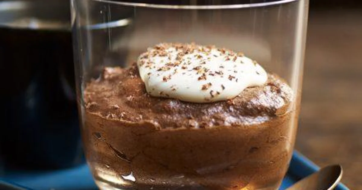 Easy 3-Ingredient Dark Chocolate Mousse