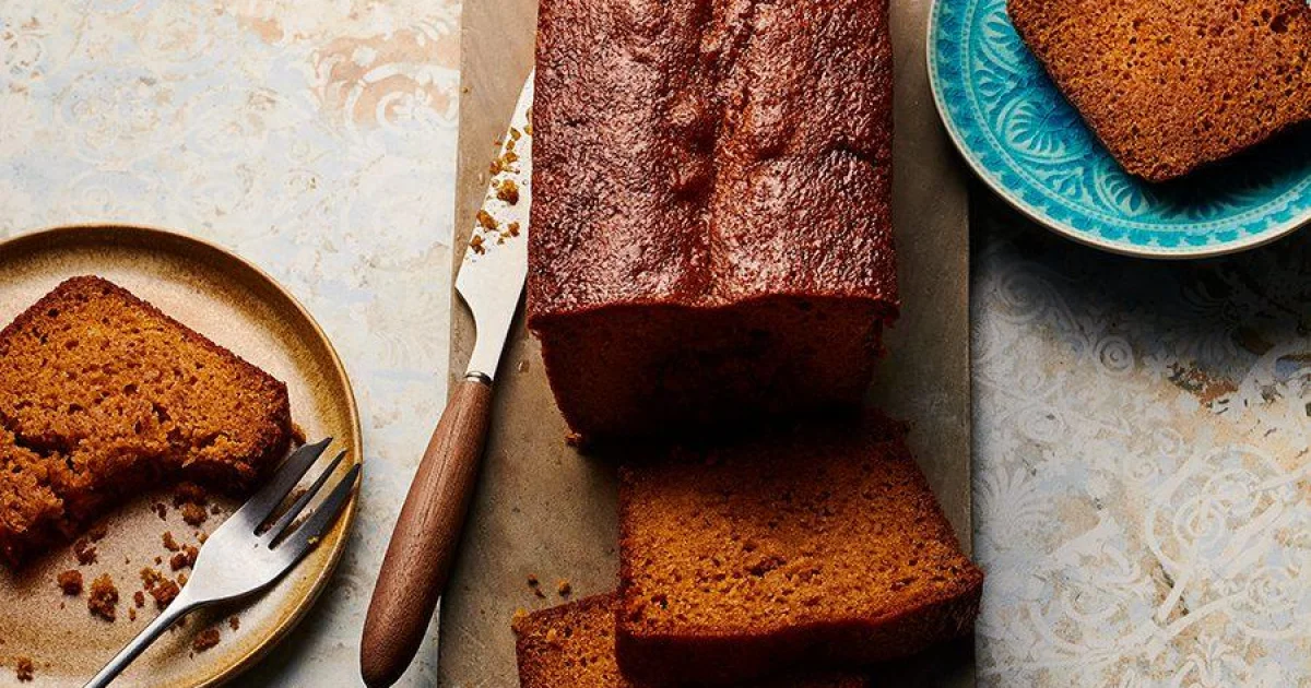 Moist Jamaican Ginger Cake (Sticky & Spiced)