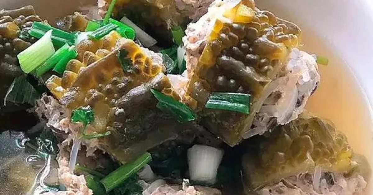 Canh khổ qua nhồi thịt thanh mát, chuẩn vị gia đình