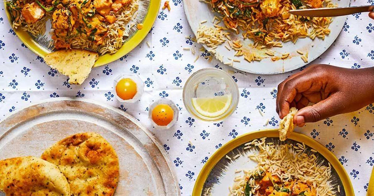 Creamy Halloumi and Tomato Curry